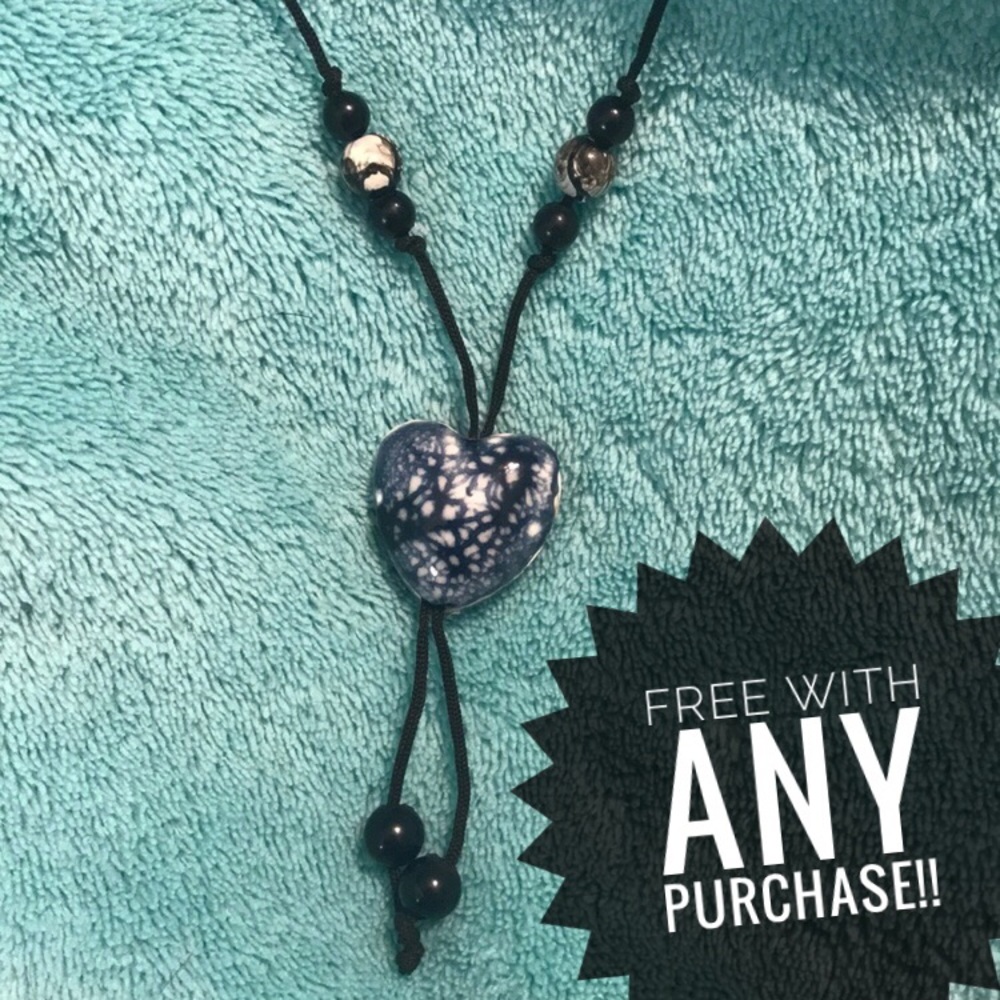 🌺 Blue Stone heart necklace